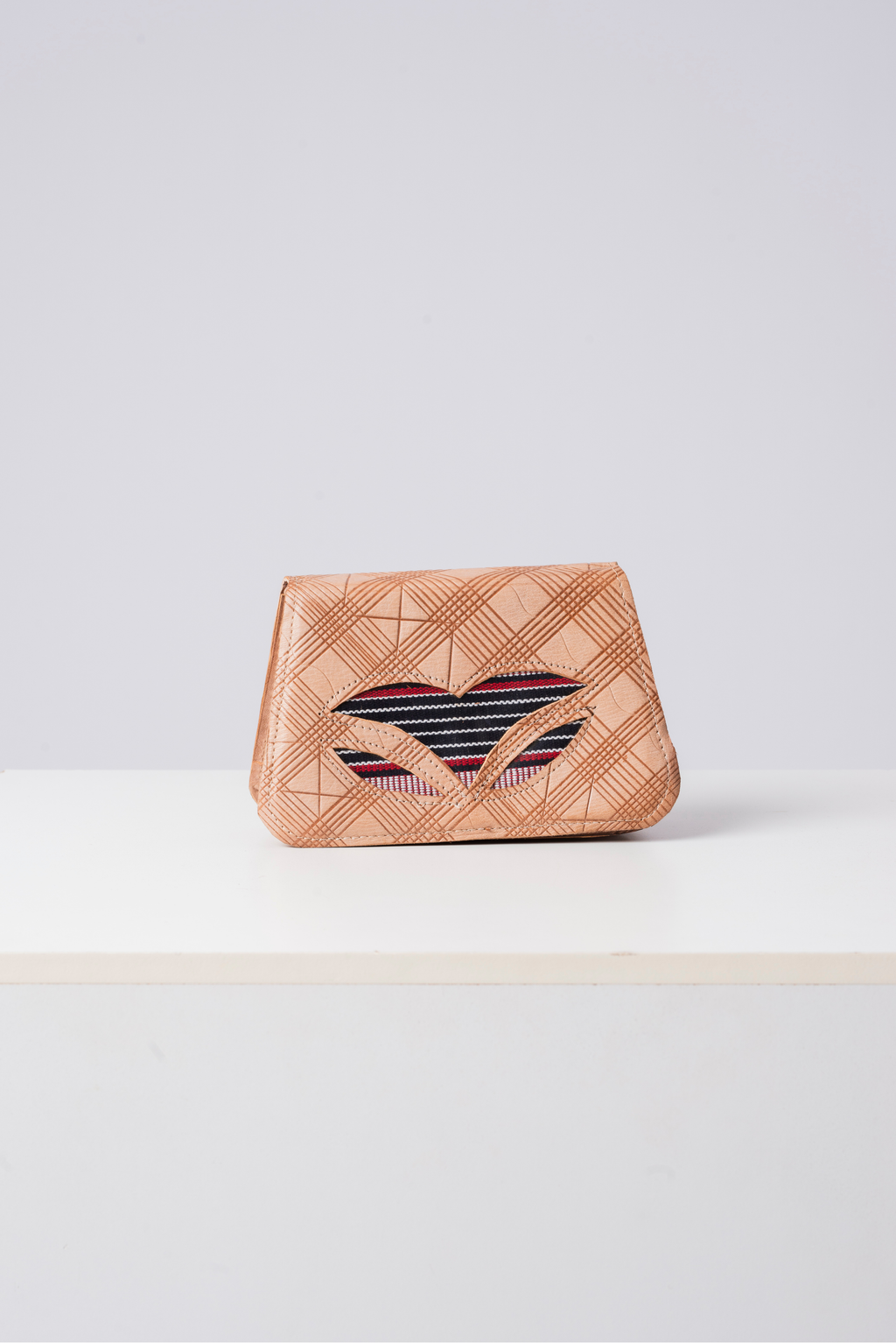 Hand-Tooled Leather Clutch - Pochette en cuir travaillé à la main