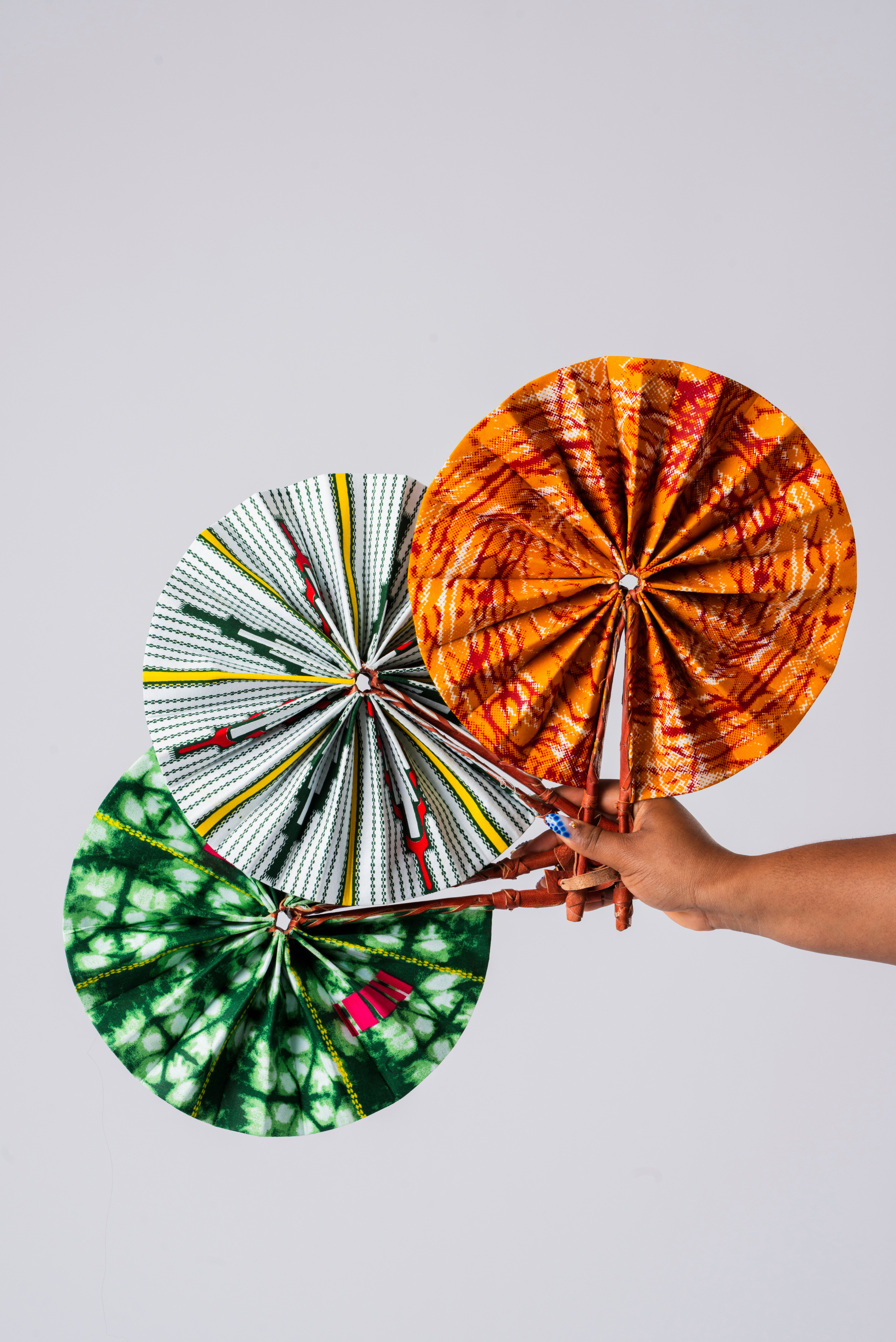 Handmade Wax Print Fan - Éventail artisanal en tissu wax