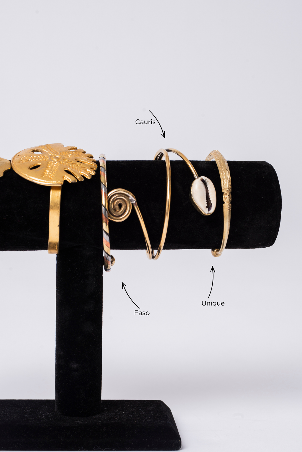 Handcrafted bronze cuffs - Bracelet manchettes en bronze